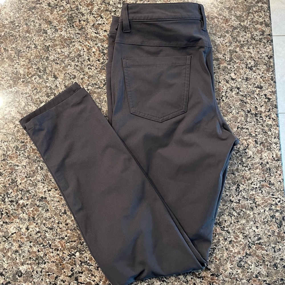 Lululemon ABC Slim-Fit 5 Pocket Pant 37"L
*Warpstreme